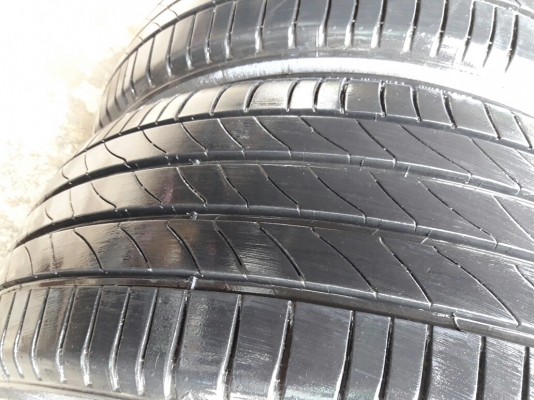 ยางMICHELIN รุ่น PRIMACY.3ST 205 55R16 ปี2015 ภาพสวยมากๆไร้ที่ติ ดอกเยอะมากๆ ไม่มีปะคุ้มจริงๆไม่แพง