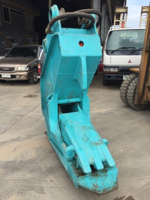 หัวบีบคอนกรีต เก่าญี่ปุ่น ติด PC200 หัวบีบคอนกรีต เก่าญี่ปุ่น ติด PC200