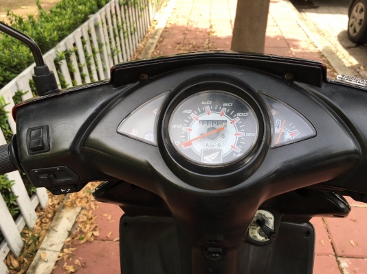 ขาย HONDA CLICK 110 CC " COMBI BRAKE " ปี 2551 เครื่องเดิม ทะเบียนครบ