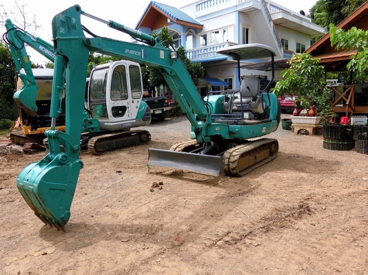 KOMATSU 35R-8 ขนาดPC-35<คอลโทนสั้นปั๊มนิ้ว>รถเก่านอก(มีVDOชม)มีเอกสาร☎️ติดต่อ 085-5632278 (ราคาต่อรองได้)