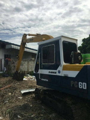 ขายรถแบ็คโฮ Komatsu PC 60-2 บูมอาร์มยาวพิเศษ โซ่ช่วงล่างเต็ม แอร์พร้อม เอกสารซื้อขาย