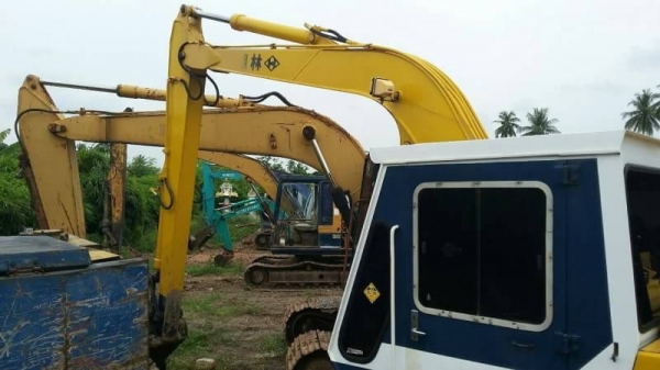 ขายรถแบ็คโฮ Komatsu PC 60-2 บูมอาร์มยาวพิเศษ โซ่ช่วงล่างเต็ม แอร์พร้อม เอกสารซื้อขาย
