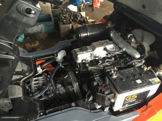 ขายด่วนรถยกเครื่องยนต์ดีเซล  เกียร์ออโต้ Toyota 8FD35J ขนาด 3.5 ตัน เสาสูง 3 เมตร งาสไลด์ ยางตัน4 เส้น รุ่นใหม่ล่าสุด