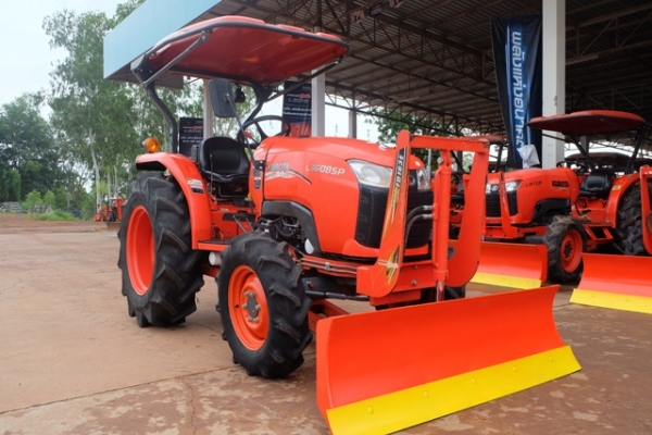 รถไถมือสองรุ่น L3608SP ใบมีด+ผาน 1 ต้ว ดาวน์ 10,000 บาท โทร 089-0111624