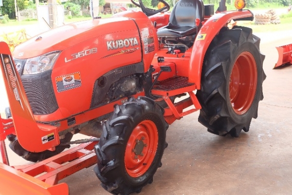 รถไถมือสองรุ่น L3608 ใบมีด + ผานหลัง 1 ตัว ใช้งาน 382 ชั่วโมง ดาวน์ 10,000บาท โทร 089-0111624