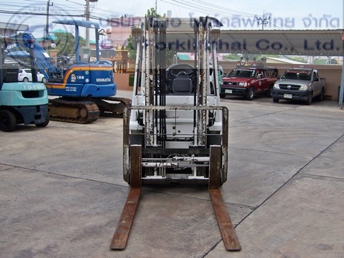 ขาย รถโฟล์คลิฟท์ TOYOTA รุ่น 7-FD25 (1) ขาย รถโฟล์คลิฟท์ TOYOTA รุ่น 7-FD25 (1)