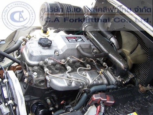 ขาย รถโฟล์คลิฟท์ TOYOTA รุ่น 7-FD25 (2) ขาย รถโฟล์คลิฟท์ TOYOTA รุ่น 7-FD25 (2)