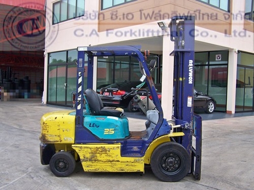 ขาย รถโฟล์คลิฟท์ KOMATSU รุ่น FD25T-12 ขาย รถโฟล์คลิฟท์ KOMATSU รุ่น FD25T-12