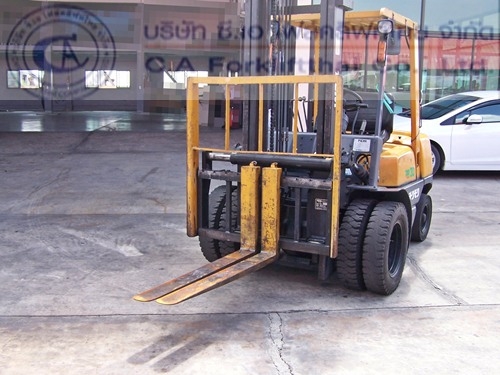 ขาย รถโฟล์คลิฟท์ TCM รุ่น FHD30Z5 ขาย รถโฟล์คลิฟท์ TCM รุ่น FHD30Z5