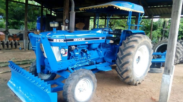 ขายรถไถฟร์อด 6600 T3เอกสารเล่มทะเบียน หาง7ใบดันหน้า สภาพพร้อมใช้งาน เครื่องดี