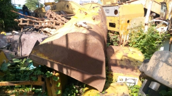 ขายบุ้งกี่รถตักล้อยาง โคมัสสุ  510 สภาพสวยเปลี่ยนปากอย่างเดียวขายไม่แพงครับ