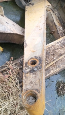 ขายบูมอาม์ รถแมคโค มีหลายรุ่นครับ โคมัสสุ โกเบโก้  แคท รุ่น 200 นะครับ PC-120-3 เหลือชุดเดียว สภาพสวยขายไม่แพงครับ