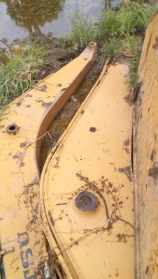 ขายบูมอาม์ รถแมคโค มีหลายรุ่นครับ โคมัสสุ โกเบโก้  แคท รุ่น 200 นะครับ PC-120-3 เหลือชุดเดียว สภาพสวยขายไม่แพงครับ