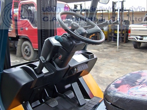 ขาย รถโฟล์คลิฟท์ TOYOTA รุ่น 7-FD25