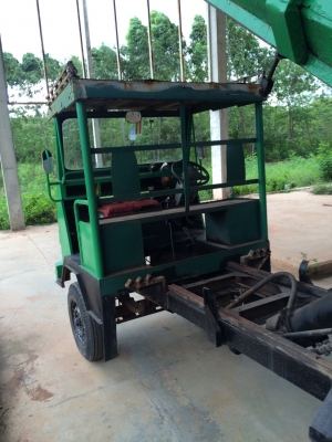 รถอีแต๋นดั๊ม