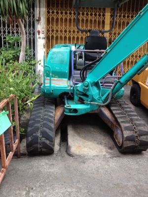 ขายรถขุดเล็ก KOMATSU PC40-7E รถเก่านอก มีเอกสาร ราคา 465,000 บาท สินค้าอยู่เชียงกงหลักสี่