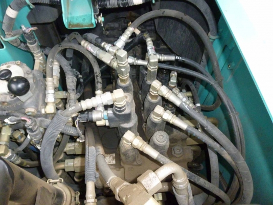 ขายรถขุด KOBELCO SK135SR #YY04  สภาพสวยพร้อมใช้ นำเข้าจากประเทศญี่ปุ่น ติดต่อ อำพล 090-9694506/ 080-3031241