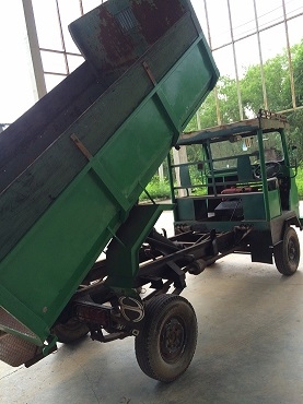 รถอีแต๋นดั๊ม