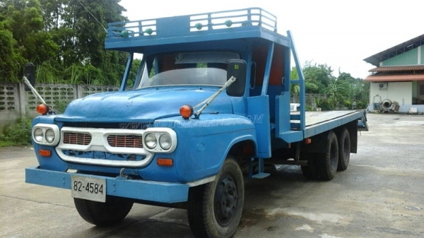 รถเทเลอร์หัวยาว  ยี่ห้ออีซูซุ  รหัสเครื่อง 6BD1  ขนาด 165 แรงม้า