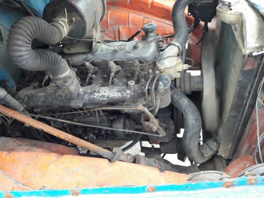 รถเทเลอร์หัวยาว  ยี่ห้ออีซูซุ  รหัสเครื่อง 6BD1  ขนาด 165 แรงม้า