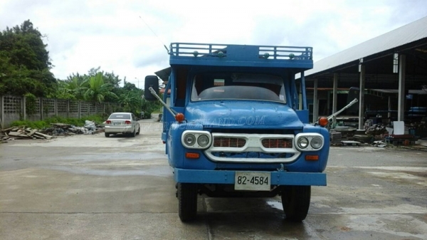 รถเทเลอร์หัวยาว  ยี่ห้ออีซูซุ  รหัสเครื่อง 6BD1  ขนาด 165 แรงม้า