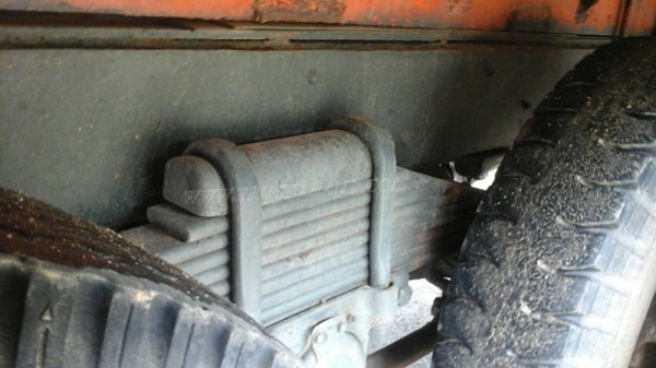 รถเทเลอร์หัวยาว  ยี่ห้ออีซูซุ  รหัสเครื่อง 6BD1  ขนาด 165 แรงม้า