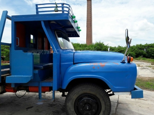 รถเทเลอร์หัวยาว  ยี่ห้ออีซูซุ  รหัสเครื่อง 6BD1  ขนาด 165 แรงม้า