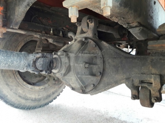 รถเทเลอร์หัวยาว  ยี่ห้ออีซูซุ  รหัสเครื่อง 6BD1  ขนาด 165 แรงม้า