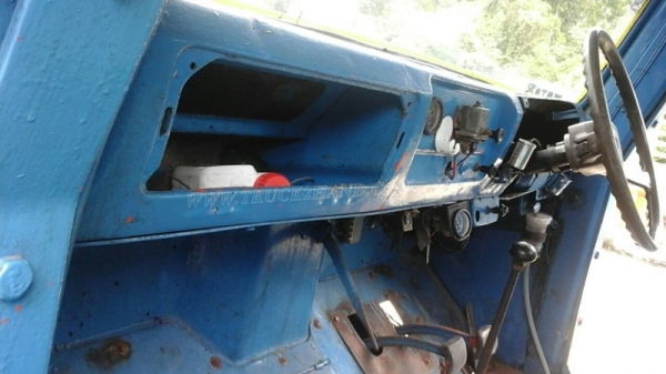 รถเทเลอร์หัวยาว  ยี่ห้ออีซูซุ  รหัสเครื่อง 6BD1  ขนาด 165 แรงม้า