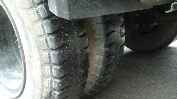 รถเทเลอร์หัวยาว  ยี่ห้ออีซูซุ  รหัสเครื่อง 6BD1  ขนาด 165 แรงม้า