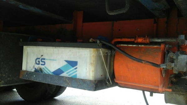 รถเทเลอร์หัวยาว  ยี่ห้ออีซูซุ  รหัสเครื่อง 6BD1  ขนาด 165 แรงม้า