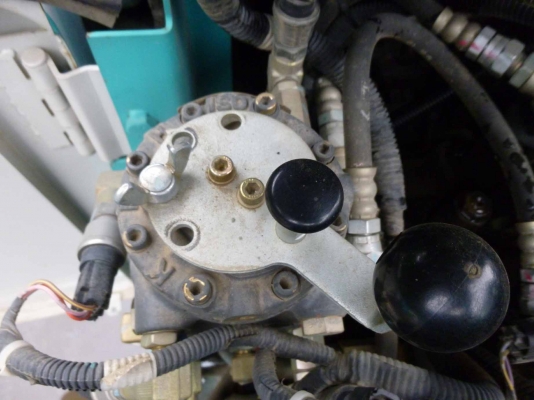 ขายรถขุด KOBELCO SK135SR #YY04  สภาพสวยพร้อมใช้ นำเข้าจากประเทศญี่ปุ่น ติดต่อ อำพล 090-9694506/ 080-3031241