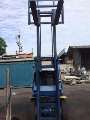 รถโฟล์คลิฟท์ ยี่ห้อ KOMATSU 2.5 ตัน ดีเซล