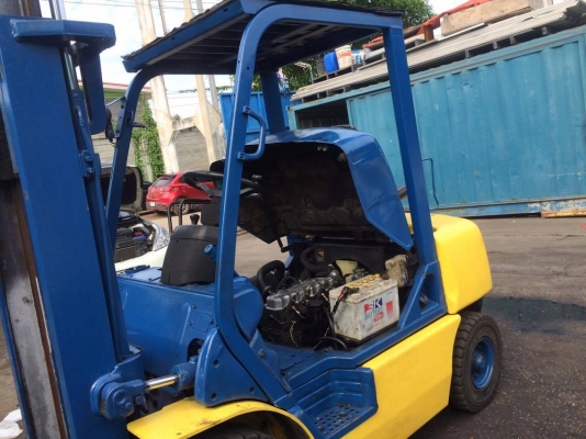 รถโฟล์คลิฟท์ ยี่ห้อ KOMATSU 2.5 ตัน ดีเซล