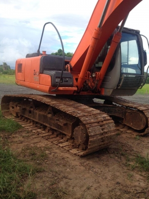 ขายรถแบคโค HITACHI ZX200-1 รถใช้งาน4ปี สภาพสวยพร้อมใช้งาน เอกสารพร้อมโอน 1,300,000 สนใจโทร 090-8588220คุณนะ 093-3258446คุณบิว หรือเข้าดูสินค้าอื่นๆได้ที่ www.narong2truck.com หรือ www.truck.in.th/498 หรือเพจFacebook ณรงค์ ซื้อขายรถมือสอง (เว็บไซต์ส่วนตัว)