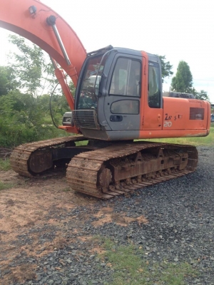 ขายรถแบคโค HITACHI ZX200-1 รถใช้งาน4ปี สภาพสวยพร้อมใช้งาน เอกสารพร้อมโอน 1,300,000 สนใจโทร 090-8588220คุณนะ 093-3258446คุณบิว หรือเข้าดูสินค้าอื่นๆได้ที่ www.narong2truck.com หรือ www.truck.in.th/498 หรือเพจFacebook ณรงค์ ซื้อขายรถมือสอง (เว็บไซต์ส่วนตัว)