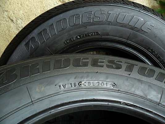 ยางรถป้ายแดงปี16 กระบะขอบ15 บริดสโตน215-70-R15 ตุ่มหน้ายางยังอยู่ นิ่มๆสดมาก(2เส้น3,800)