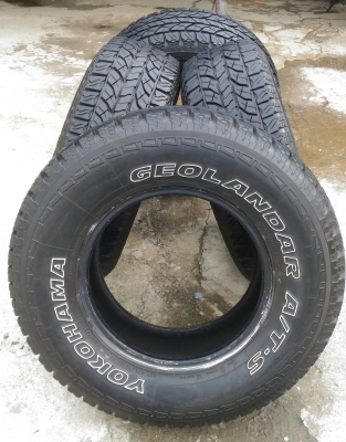 ขาย ยาง YOKOHAMA AT 265/70/16 สวยๆ