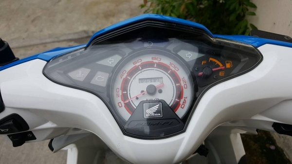 ขออนุญาตขาย HONDA CLICK 110-i NEW รุ่นล่าสุด เรือนไมล์ขาว ฟรีค่าโอน