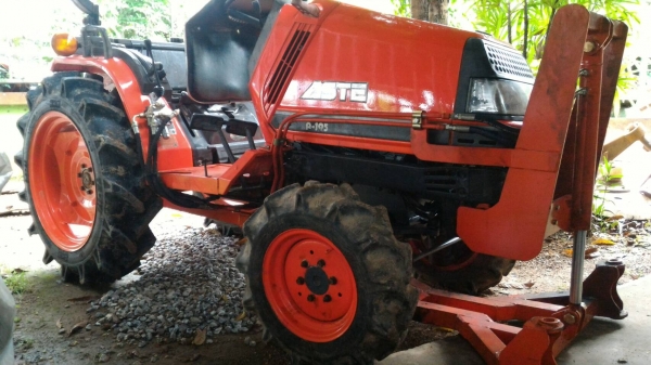 KUBOTA A195 2เพลา 19แรง พร้อมดันหน้าใหม่ พวงมาลัยพาวเวอร์ ราคา 120,000 อ.แกลง จ.ระยอง มีบริการขนส่งทั่วไทย DC Tractor Rayong 0818618678,0899347475 https://www.facebook.com/DC-Tractor-Rayong-3071545327…/shop… id line=081-8618678 id line=089 KUBOTA A195 2เพลา 19แรง พร้อมดันหน้าใหม่ พวงมาลัยพาวเวอร์ ราคา 120,000 อ.แกลง จ.ระยอง มีบริการขนส่งทั่วไทย DC Tractor Rayong 0818618678,0899347475 https://www.facebook.com/DC-Tractor-Rayong-3071545327…/shop… id line=081-8618678 id line=089