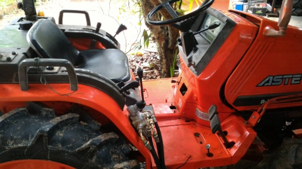 KUBOTA A195 2เพลา 19แรง พร้อมดันหน้าใหม่ พวงมาลัยพาวเวอร์ ราคา 120,000 อ.แกลง จ.ระยอง มีบริการขนส่งทั่วไทย DC Tractor Rayong 0818618678,0899347475 https://www.facebook.com/DC-Tractor-Rayong-3071545327…/shop… id line=081-8618678 id line=089 KUBOTA A195 2เพลา 19แรง พร้อมดันหน้าใหม่ พวงมาลัยพาวเวอร์ ราคา 120,000 อ.แกลง จ.ระยอง มีบริการขนส่งทั่วไทย DC Tractor Rayong 0818618678,0899347475 https://www.facebook.com/DC-Tractor-Rayong-3071545327…/shop… id line=081-8618678 id line=089