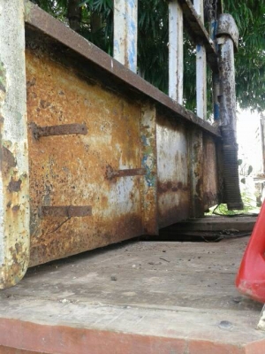 ขายกระบะเปล่าๆ  ท้ายเป็ด หรือท้ายลาด ยกลงจากสิบล้ออีโน่ เหล็กหนาแข็งแรงหนา6นิ้ว  พร้อมใช้งาน