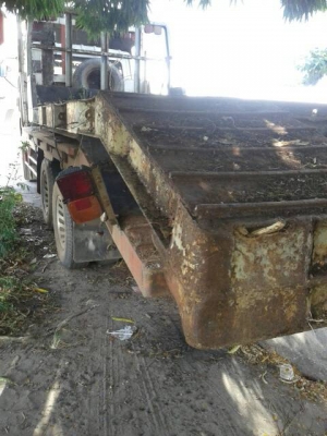 ขายกระบะเปล่าๆ  ท้ายเป็ด หรือท้ายลาด ยกลงจากสิบล้ออีโน่ เหล็กหนาแข็งแรงหนา6นิ้ว  พร้อมใช้งาน