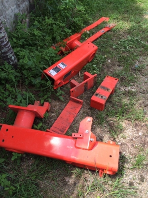 บุ๊งกี๋ตักใส่47คูโบต้า(สภาพเหมือนใหม่ถอดจาก47sp) บุ๊งกี๋ตักใส่47คูโบต้า(สภาพเหมือนใหม่ถอดจาก47sp)