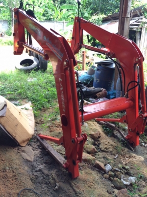 บุ๊งกี๋ตักใส่47คูโบต้า(สภาพเหมือนใหม่ถอดจาก47sp)