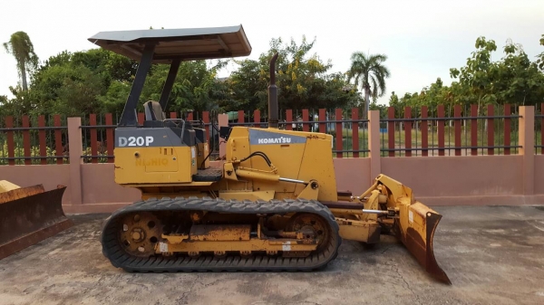 D20A-7E รถเก่าญี่ปุ่นแท้100\%ราคาไม่แพง