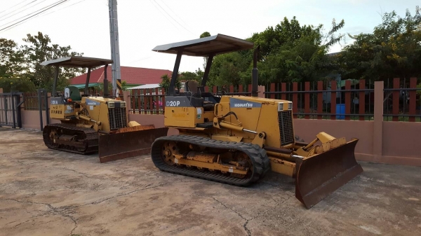 D20A-7E รถเก่าญี่ปุ่นแท้100\%ราคาไม่แพง