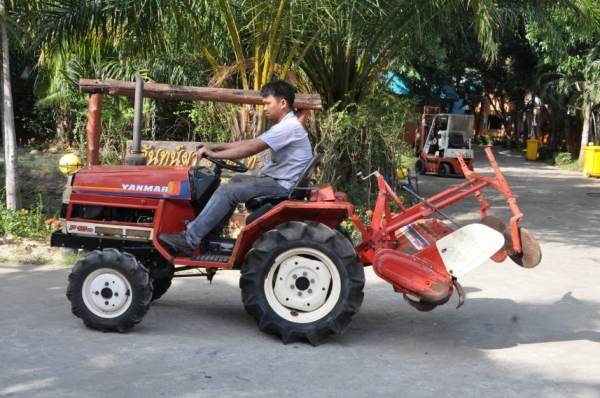 ขายรถไถYANMAR F15D 15แรง ขับ4ล้อ พร้อมโรตารี่หลัง สภาพสวยเดิมญี่ปุ่นไม่เคยใช้ในไทย 89,000 เท่านั้น!! ขายรถไถYANMAR F15D 15แรง ขับ4ล้อ พร้อมโรตารี่หลัง สภาพสวยเดิมญี่ปุ่นไม่เคยใช้ในไทย 89,000 เท่านั้น!!