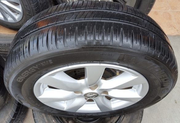 ขายล้อNISSAN ALMERA VL ยางปี 0715 4 ล้อ ขายล้อNISSAN ALMERA VL ยางปี 0715 4 ล้อ