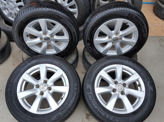 ขายล้อNISSAN ALMERA VL ยางปี 0715 4 ล้อ